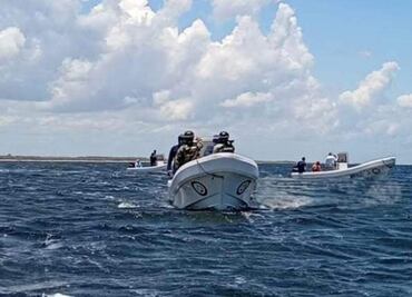 Rescatan a 4 buzos en Yucatán que fueron abandonados en altamar; son acusados de pesca ilegal