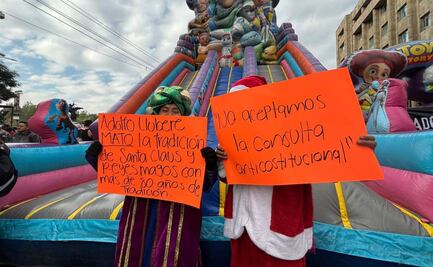 Protestan contra cancelación de romería en Monumento a la Revolución; instalan inflables en Eje Central 