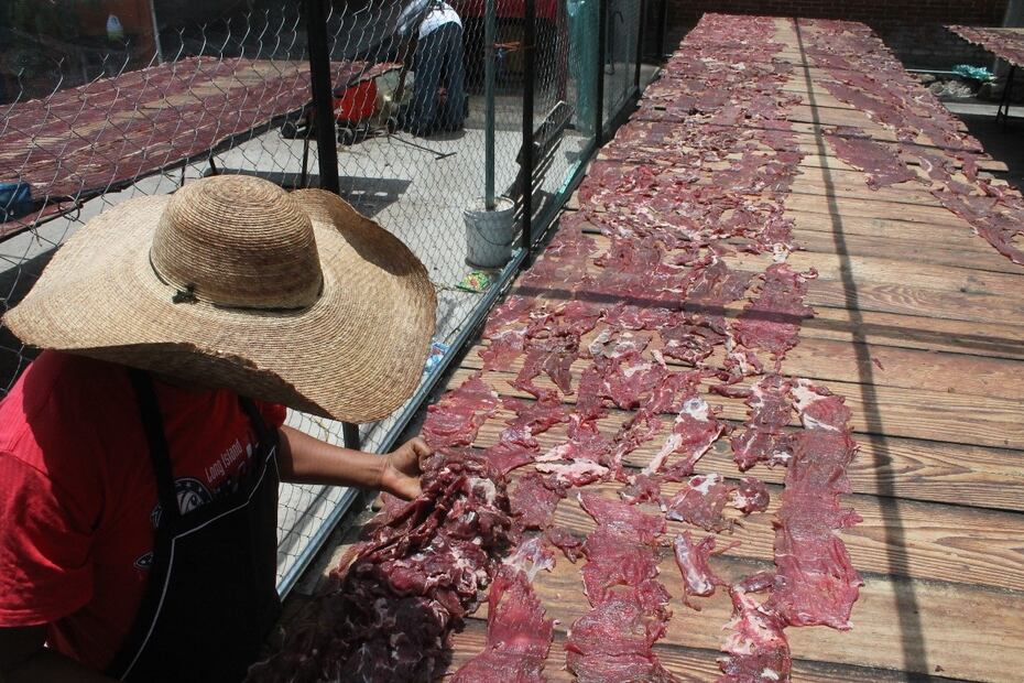 Gracias a su practicidad y a su inconfundible sabor, la cecina ha trascendido generaciones y se mantiene como favorita en las mesas mexicanas. Foto:  Blog de la Representación AGRICULTURA Morelos