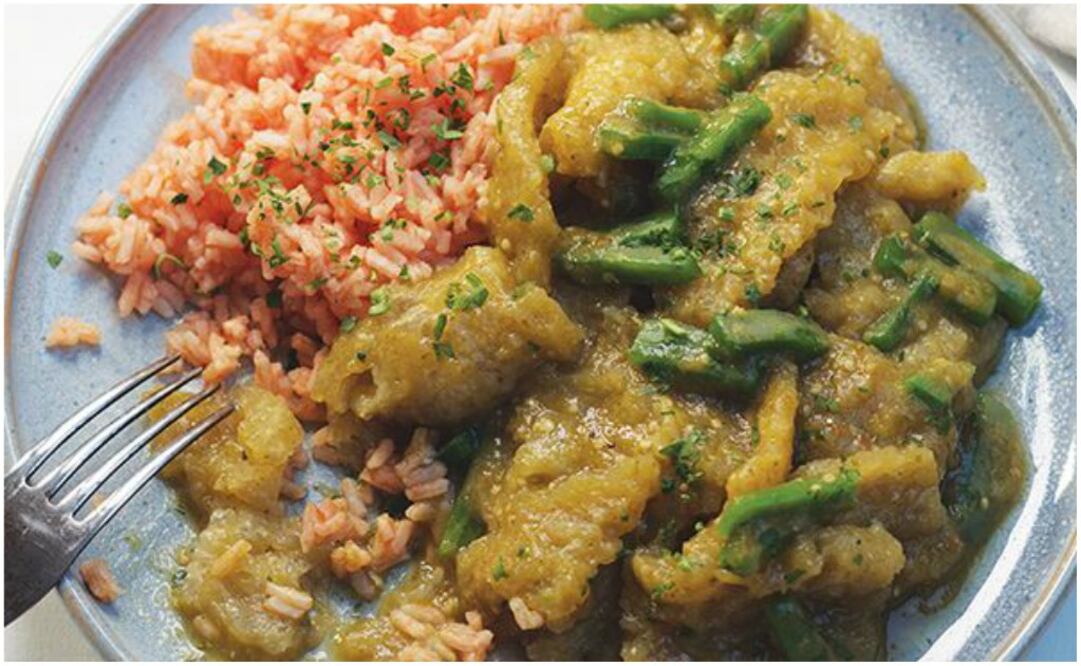 Foto: FB @Cocinavital/ Chicharrón en salsa verde