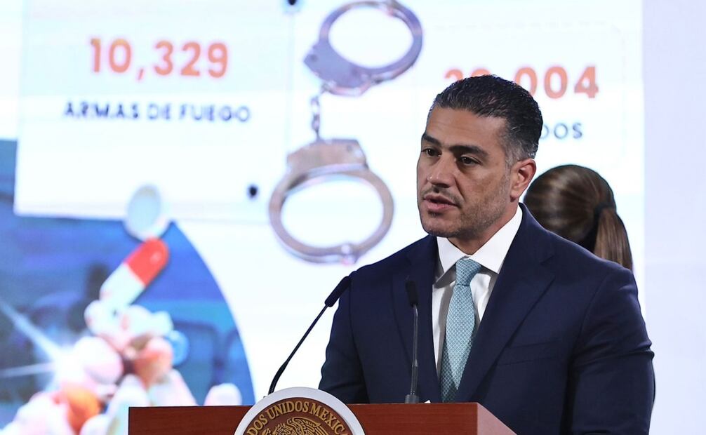 El secretario de Seguridad y Protección Ciudadana, Omar García Harfuch, señaló que, de 2024 a mayo de este año, se han registrado "alarmantes" determinaciones judiciales por jueces por lo que 100 delincuentes han regresado a las calles. Fotos: Berenice Fregoso / EL UNIVERSAL