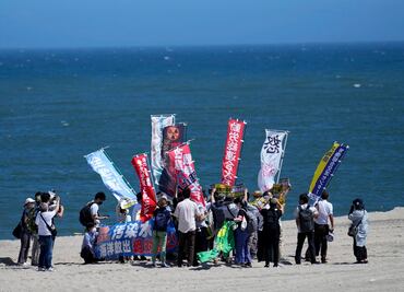 Protestan en Tokio contra el vertido de agua radiactiva tratada procedente de Fukushima