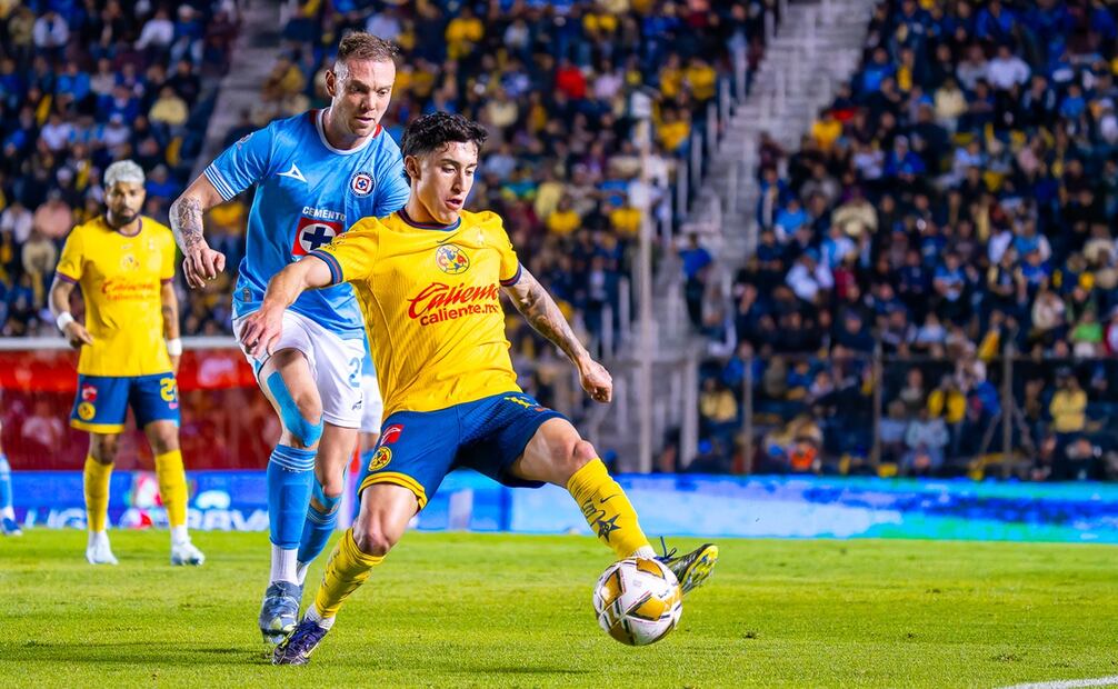 Rodolfo Rotondi y Alejandro Zendejas en la semifinal del Apertura 2024, entre América y Cruz Azul - Foto: Imago7