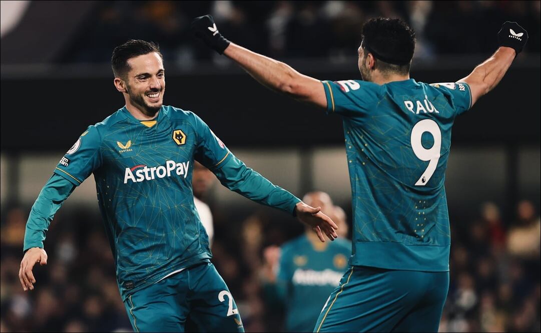 Jiménez le bajó el balón a su compañero para que abriera el marcador. FOTO: @Wolves