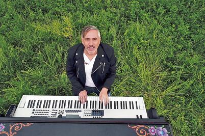 Lerner no cierra sus puertas al reggaetón