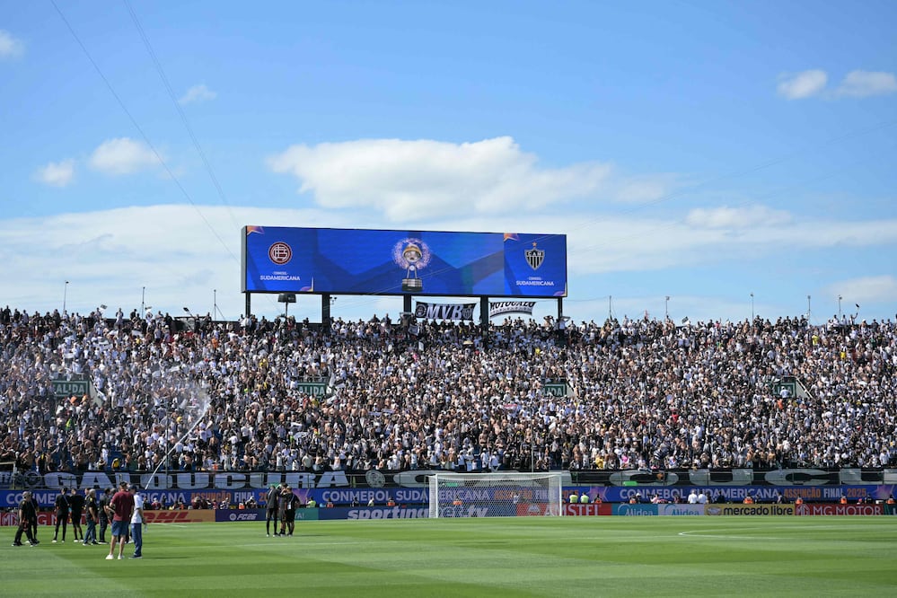 Así luce el Estadio Defensores del Chaco, momentos antes de la final de la Copa Sudamericana - Foto: AFP