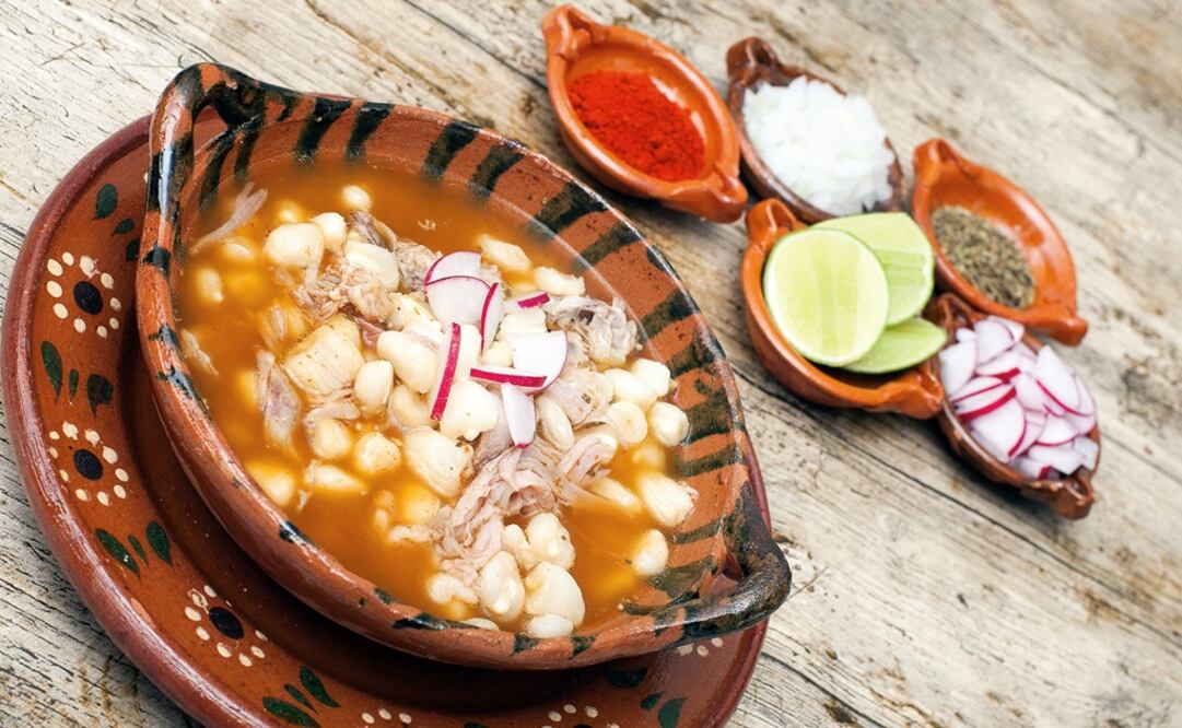 El pozole es un platillo equilibrado y tiene mucho menos calorías que unos tacos al pastor. (Fotos: Archivo El Universal)