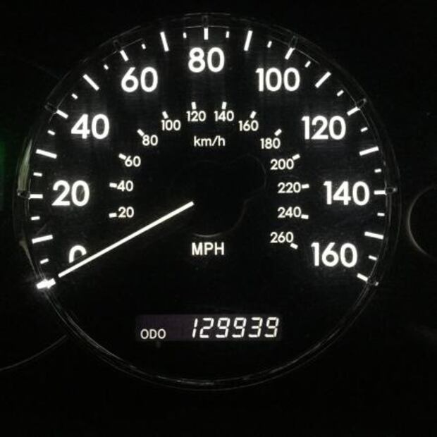 5 acciones que te hacen gastar gasolina extra