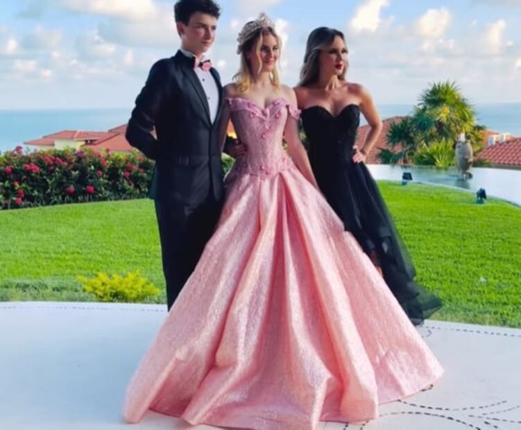 Michelle Vieth festejó los XV años de su hija; Mitzy diseñó el vestido y Raquel Bigorra fue la madrina 