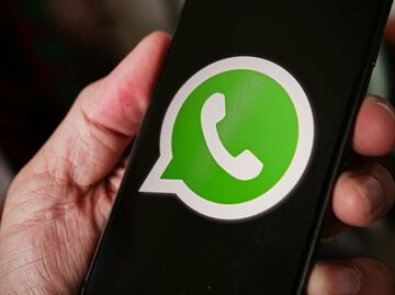 Este es el nuevo fraude en los grupos familiares de WhatsApp de los ciberdelincuentes