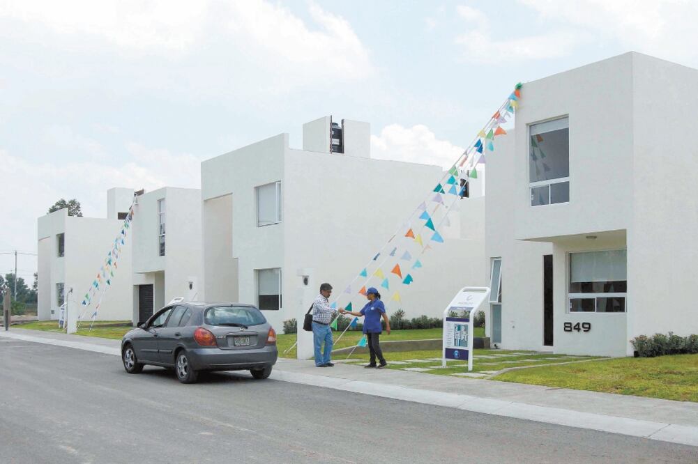 Durante el primer trimestre de 2019, el precio medio de una vivienda con crédito fue de un millón 71 mil 235 pesos, según la SHF; un informe de BBVA revela que al cierre de 2018, el monto del financiamiento hipotecario creció 1.1%.