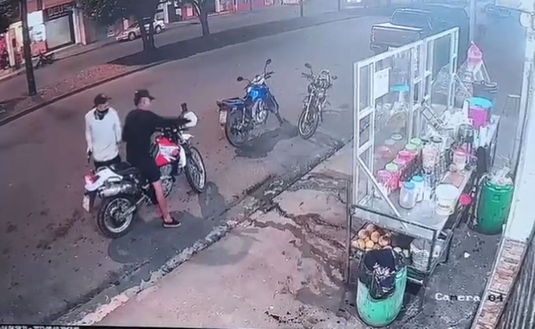 Asaltan puestito callejero pero no sale del todo bien