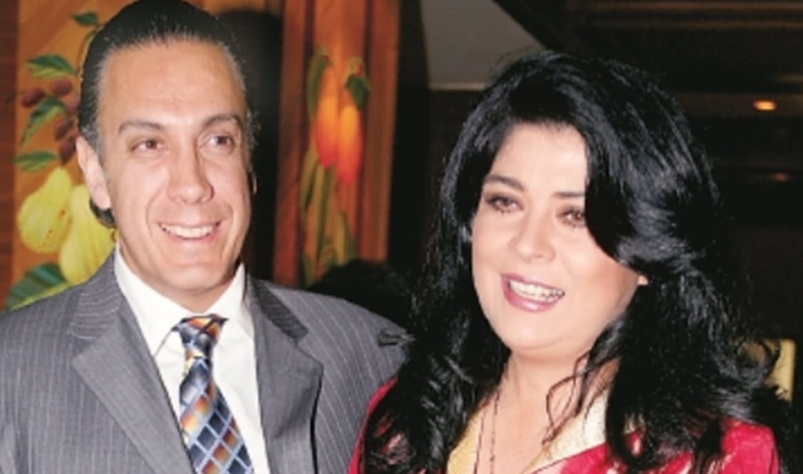Victoria Ruffo y su esposo, el político Omar Fayad, durante el primer aniversario del programa 'Derecho de Admisión' de Juan José Origel en el restaurante Alsace en la Ciudad de México. Foto: Edgar Negrete / Clasos, archivo de EL UNIVERSAL.