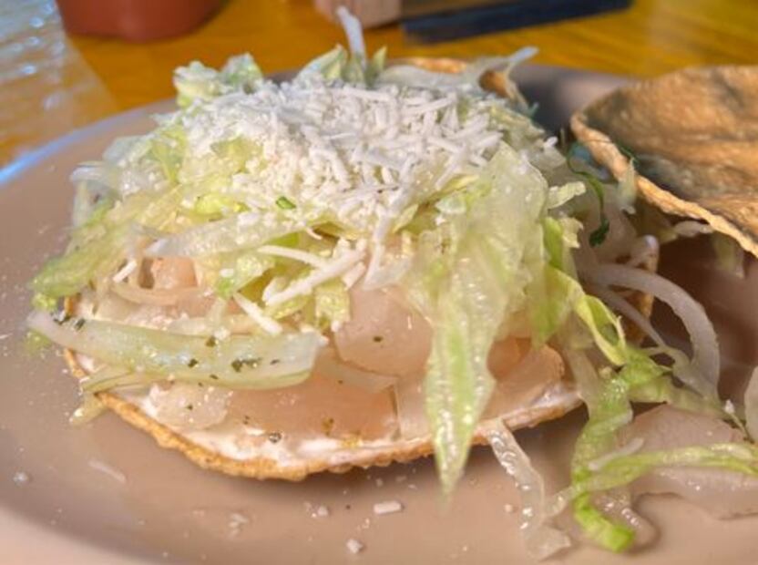 Tostada de pata del mercado navideño de la colonia Escandón. Foto: Diana Féito/EL UNIVERSAL