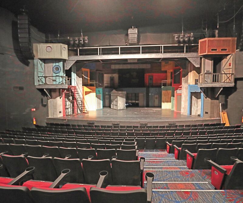 Más de 10 mil familias trabajan en los 163 teatros de la CDMX. ARCHIVO EL UNIVERSAL