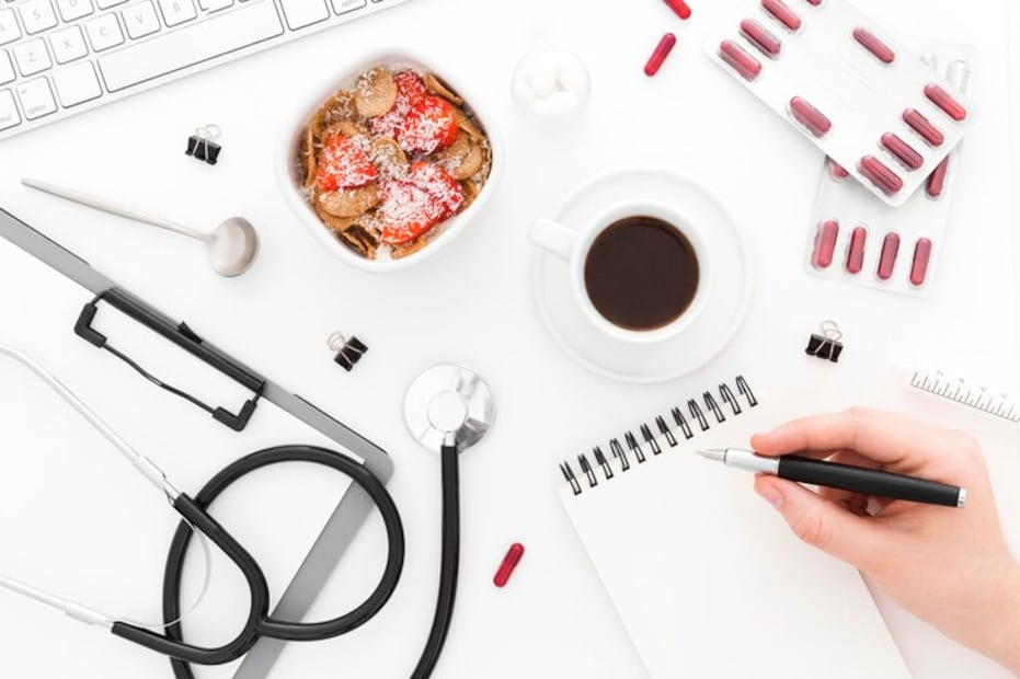 Descubriendo la cafeína. Fuente: Freepik.