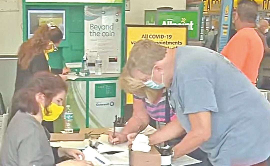 Se calcula que en Florida, tan sólo en supermercados y farmacias se estarían aplicando más de 100 mil dosis anti-Covid diarias. Foto: CORTESÍA FRESCO