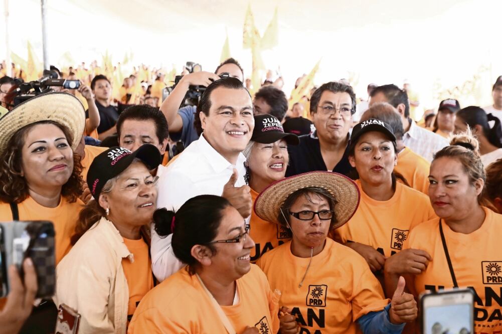 Juan Zepeda reconoció que el gobierno tiene una deuda con los residentes. (ALEJANDRO ACOSTA. EL UNIVERSAL)