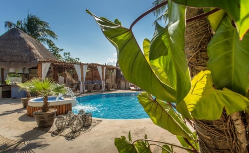 Un hotel rodeado de canales y otros lugares increíbles para dormir en Holbox