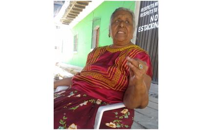 Hija de general se entristece por demolición de escuela afectada en Juchitán