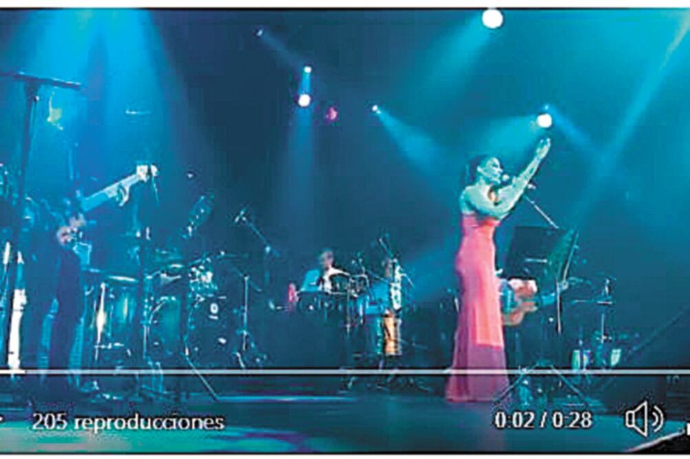 La cantante recordó a su padre, Pablo, en el Lunario.