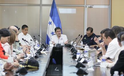 Presidente de Honduras ofrece ayuda a migrantes para regresar a su país