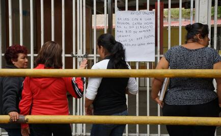 Maestros cierran escuela en Oaxaca para impedir regreso a clases
