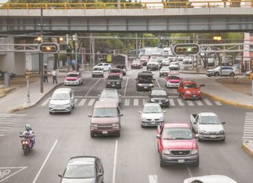Este miércoles 10 de junio no circulan autos con engomado rojo de todos los hologramas