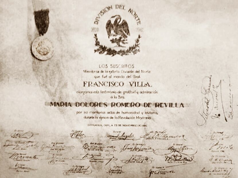 Condecoración para Dolores Revilla, firmada por antiguos miembros de la División del Norte de Francisco Villa. Foto: Cortesía Heidi Ramírez Cisneros.