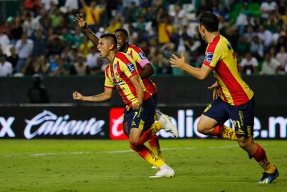 Monarcas derrota al León y se acerca a liguilla