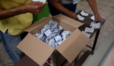 Sistema electoral de Venezuela recibe "30 millones de ataques por minuto", según Maduro