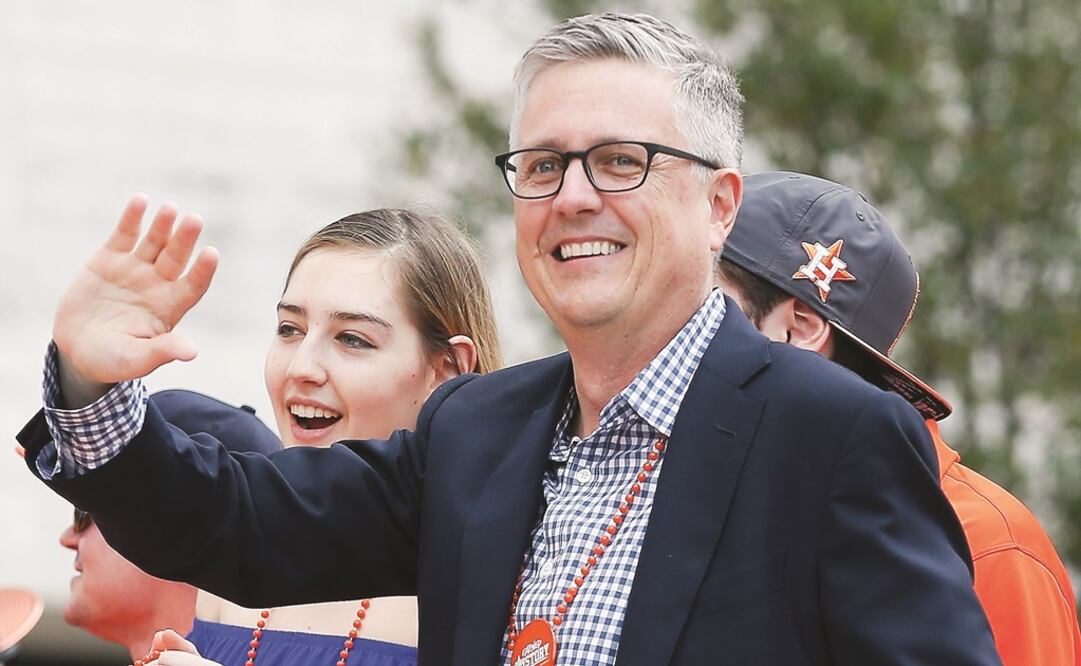 “No hay algo que me llene más que ver a los familiares. Me han felicitado. Gozamos un campeonato”. Foto: BOB LEVEY. AFP
