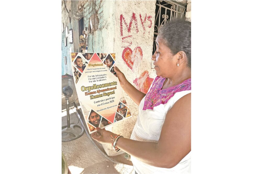 Mediante carteles, anuncios en altavoces de los pueblos, así como spots en la radio y en diferentes medios de comunicación, algunos colectivos preparan a la población para el próximo censo. Fotos: ROSELIA CHACA