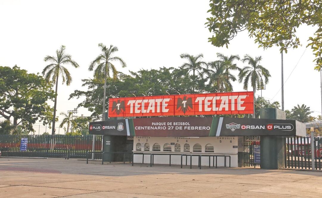 La Sedatu justificó la reconstrucción del estadio al asegurar que se encuentra deteriorado por la corrosión. Foto: Luma López. EL UNIVERSAL