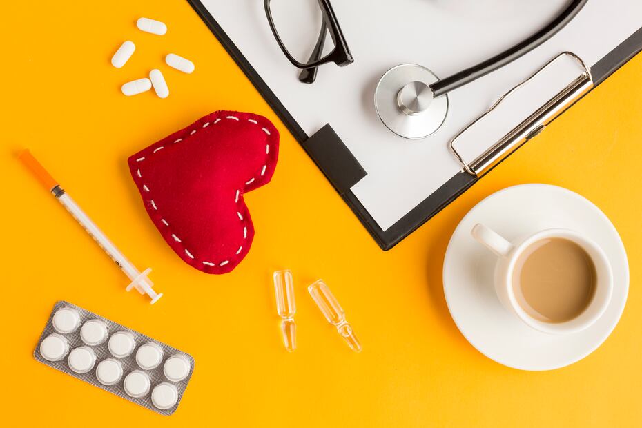 El café es una de las bebidas más consumidas en el mundo, pero no siempre es compatible con todos los tratamientos. Foto: Freepik