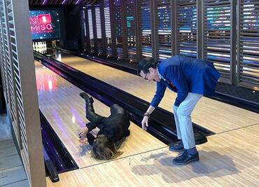 Martha Figueroa pierde el equilibrio y sufre caída