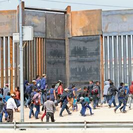 Desvían 1,500 mdd para el muro