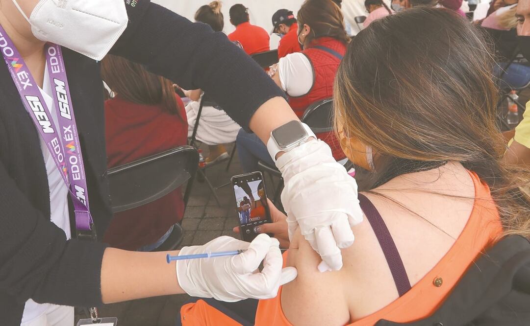 Edomex intensifica vacunación de adultos de 30 a 39 años. Foto: Jorge Alvarado. El Universal