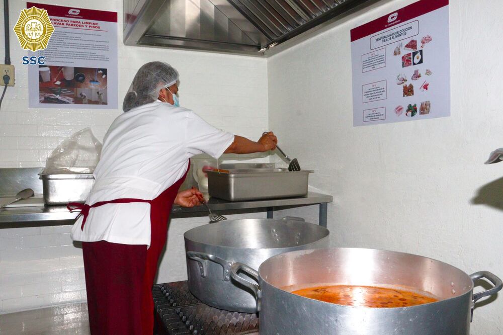 15 de septiembre, cena en "El Torito". Foto: Especial