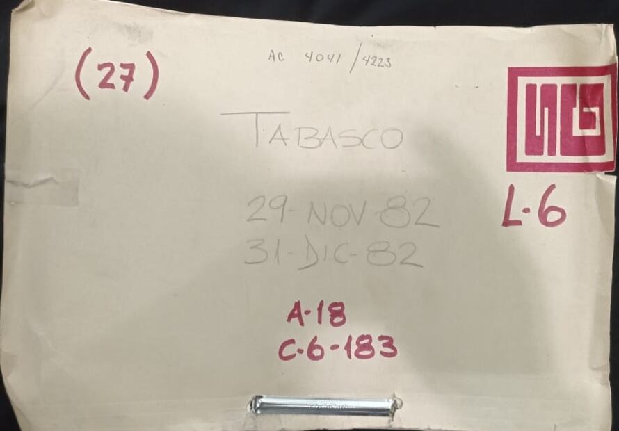 Los documentos dan cuenta del paso de López Obrador por la dirigencia del PRI. Ninguno fue clasificado y están abiertos para su consulta, Foto: Especial