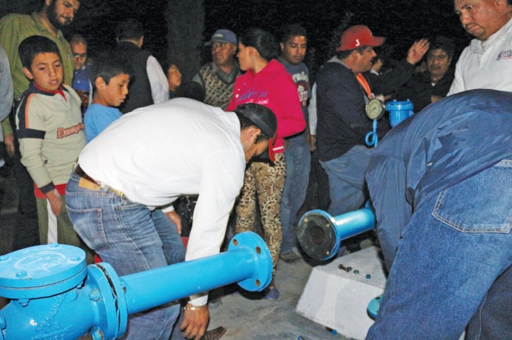 Habitantes del lugar pidieron suspender la extracción del agua (ESPECIAL)