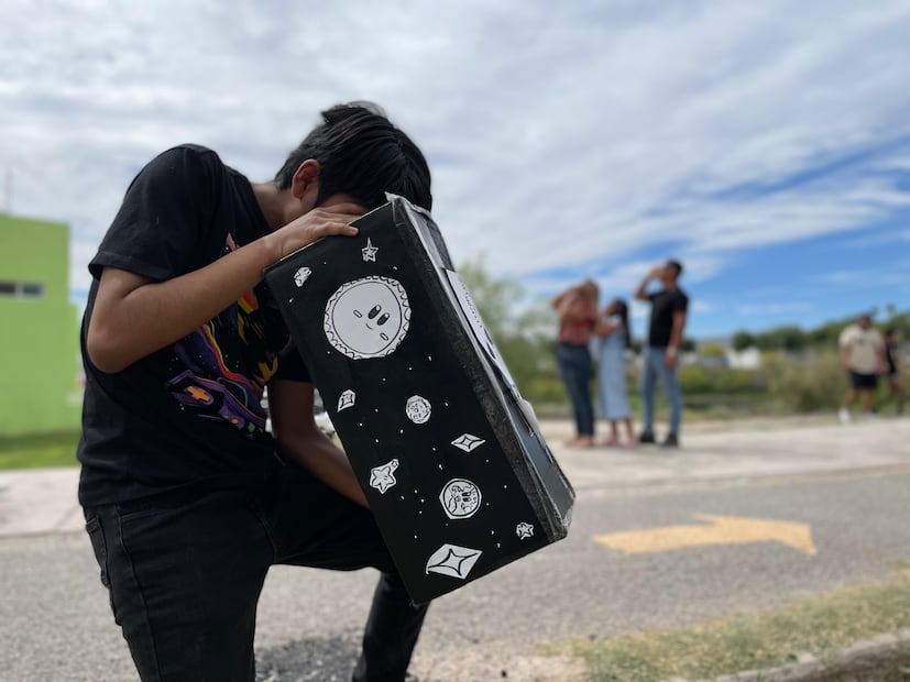 Eclipse solar 2024 en el Planetarium de Torreón. Foto: Edgar Silva Fuentes S. / EL UNIVERSAL