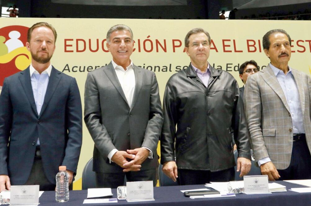 En el Foro de Consulta Estatal Participativa por un Acuerdo Nacional sobre la Educación se aseguró que la educación incluyente permitirá superar los rezagos.