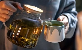 Para qué sirve hervir laurel con jugo de limón y azúcar 
