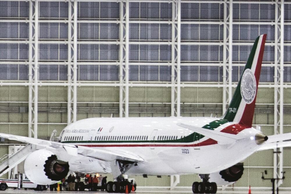 Se va el José María Morelos. El presidente electo, Andrés Manuel López Obrador, dijo que pondrá a la venta el actual avión presidencial y no descartó al resto de la flotilla. (FOTO: archivo. EL UNIVERSAL)