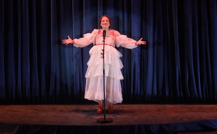 Natalia Lafourcade celebra su embarazo cantándole a la vida en el Auditorio Nacional; tiene siete meses