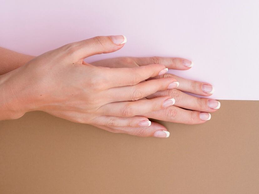 La dermatóloga recomienda dejar descansar las uñas del gelish. Foto: Freepik