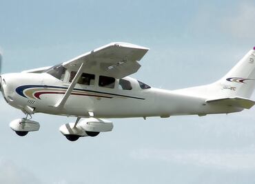 ¡De película! Sin tener experiencia, pasajero aterriza avioneta en Florida