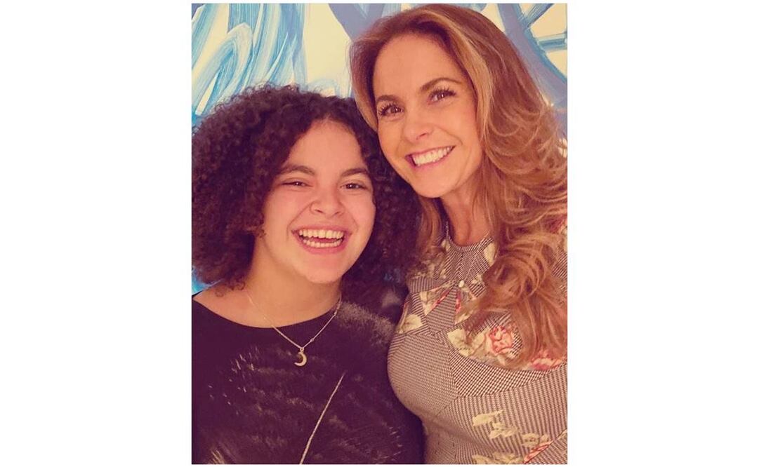 Lucero felicita a su hija con esta fotografía. Foto: Instagram luceromexico