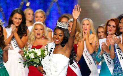 Realizan concurso Miss América sin competencia de trajes de baño